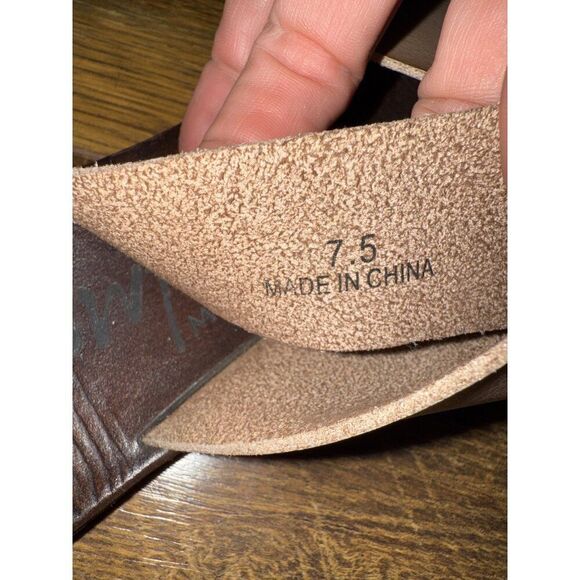 Blowfish Tan Leather Slip On Flat Sandals Size 7.5 - Picture 6 of 9